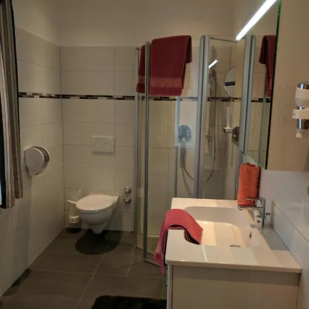Weingast 3*