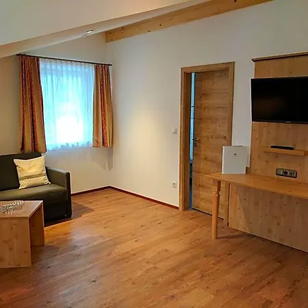 Weingast 3*
