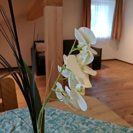 Herberg Weingast 3*
