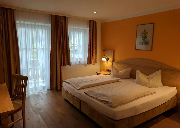 Weingast 3*